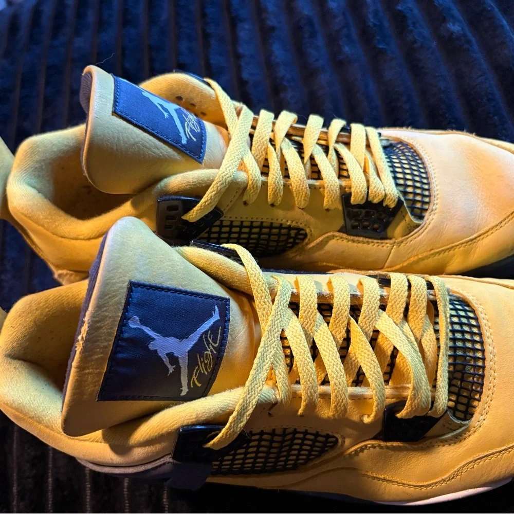 Jordan 4 - Picture 1 of 5